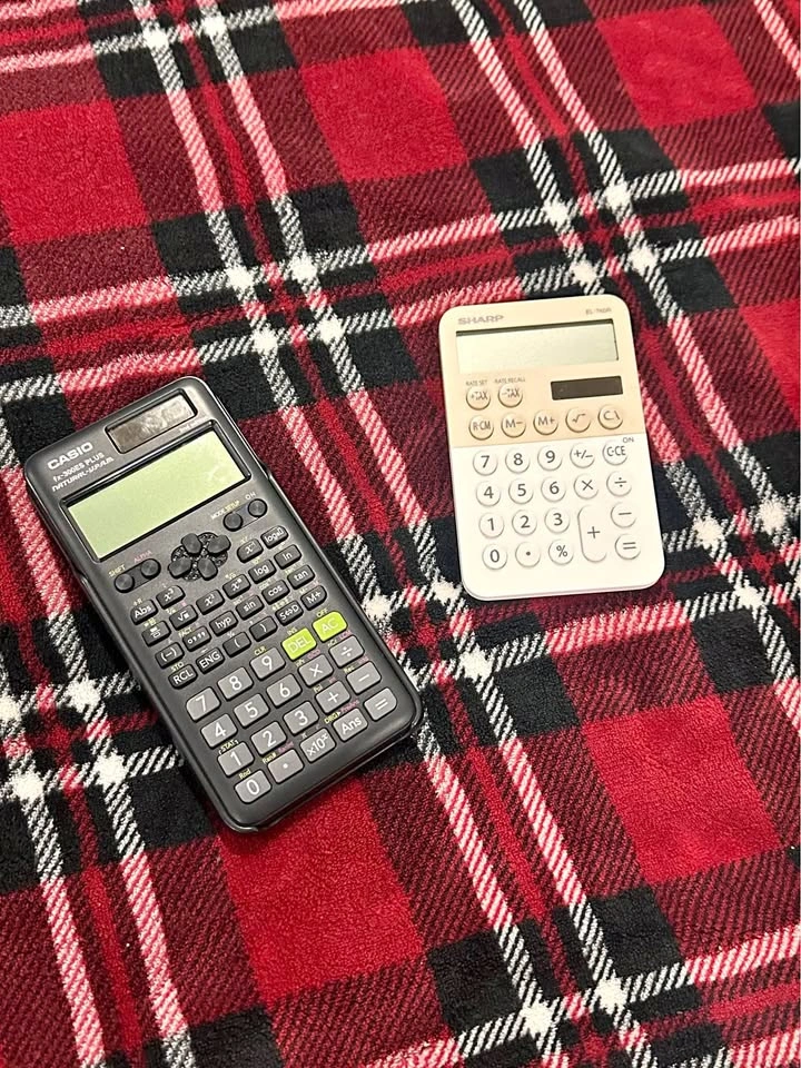 2x Calculators [ACCEPTING TRADES]