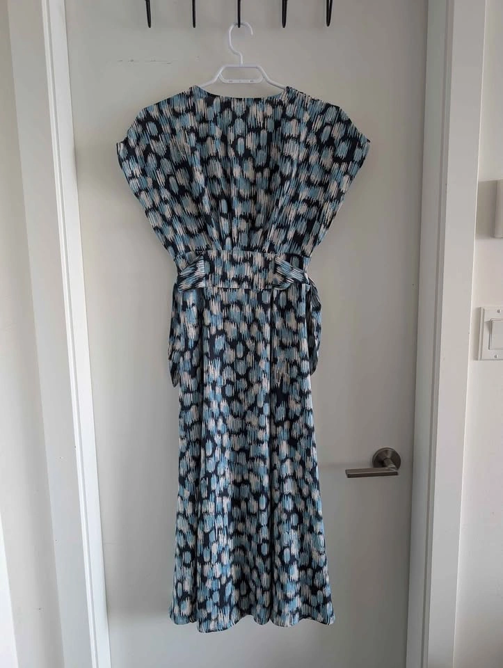 Like New Forever 21 Blue Navy Ikat Midi Dress - Size S - photo 2