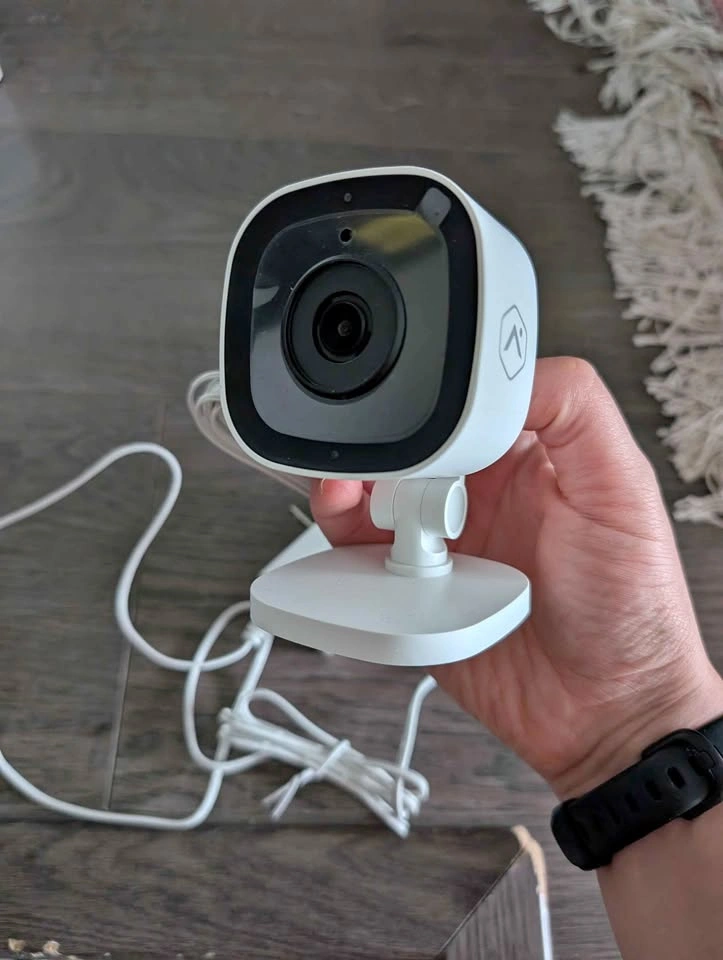 Brand New ADC-V523 1080p Indoor Camera (Open Box)