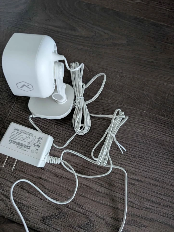 Brand New ADC-V523 1080p Indoor Camera (Open Box) - photo 2