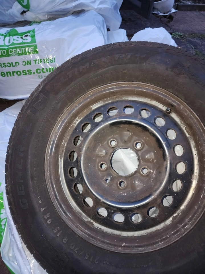 General Altimax All Season Tires with RIMS - 215/70R15 - photo 2
