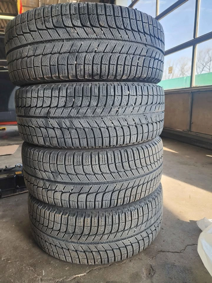 Michelin X-Ice Winter Tires with Rims 225/50R17 - photo 5