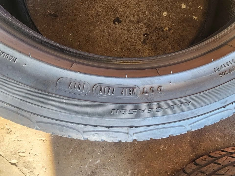 Goodyear 235/60R18 All Season Tires - photo 3
