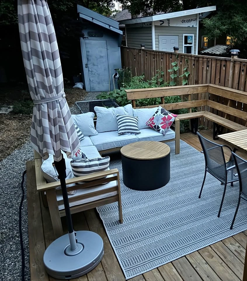 Patio set and umbrella with base