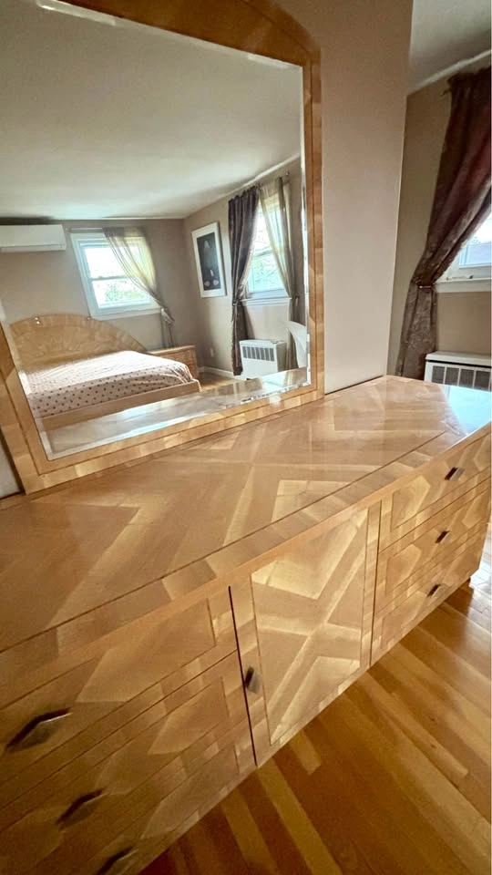 King Bed Dresser Nightstands and Mirror - photo 2