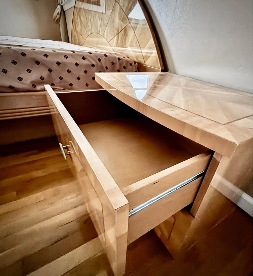 King Bed Dresser Nightstands and Mirror - photo 3
