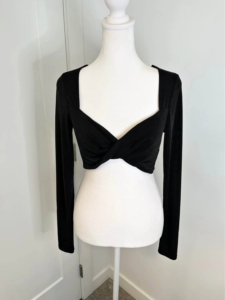 GARAGE Black Shimmer Twist-Front Long Sleeve Crop - Size M