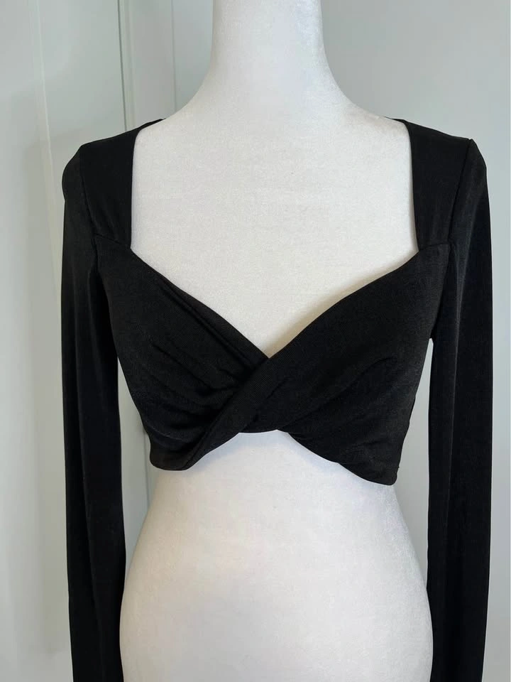 GARAGE Black Shimmer Twist-Front Long Sleeve Crop - Size M - photo 2