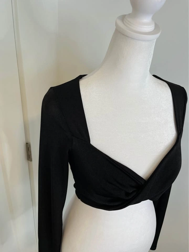 GARAGE Black Shimmer Twist-Front Long Sleeve Crop - Size M - photo 3