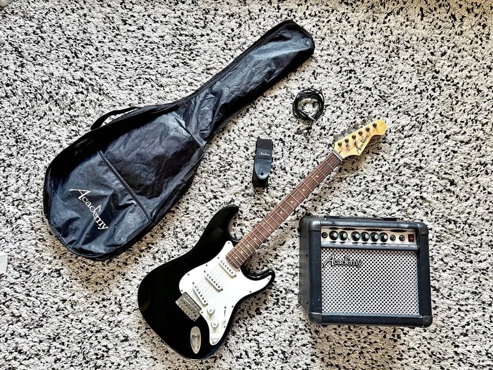 Electric Guitar + Amp + Case + Cord + Strap - Like New