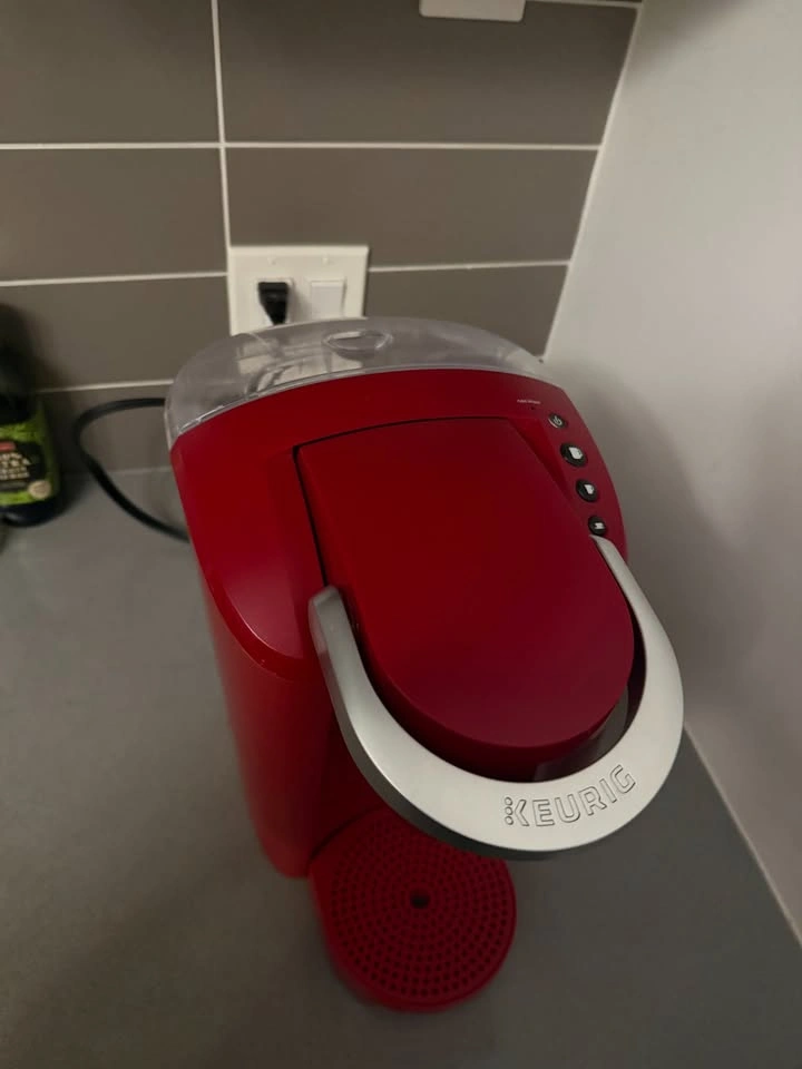 Keurig K-Compact Coffee Maker – Red - photo 2