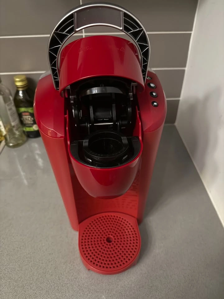Keurig K-Compact Coffee Maker – Red - photo 3