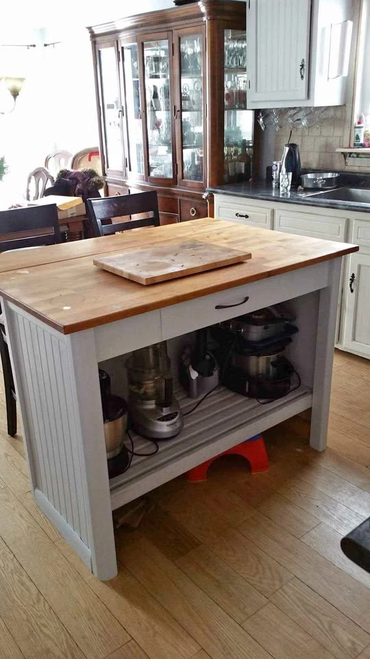 Kitchen Island / Workbench – Solid Wood Butcher‑Block Top + Stor