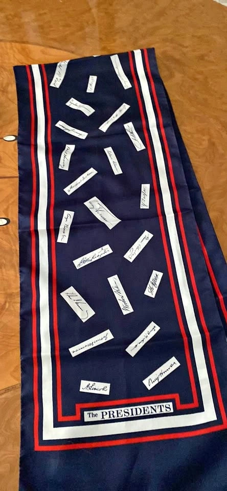 US Presidents Signatures Scarf