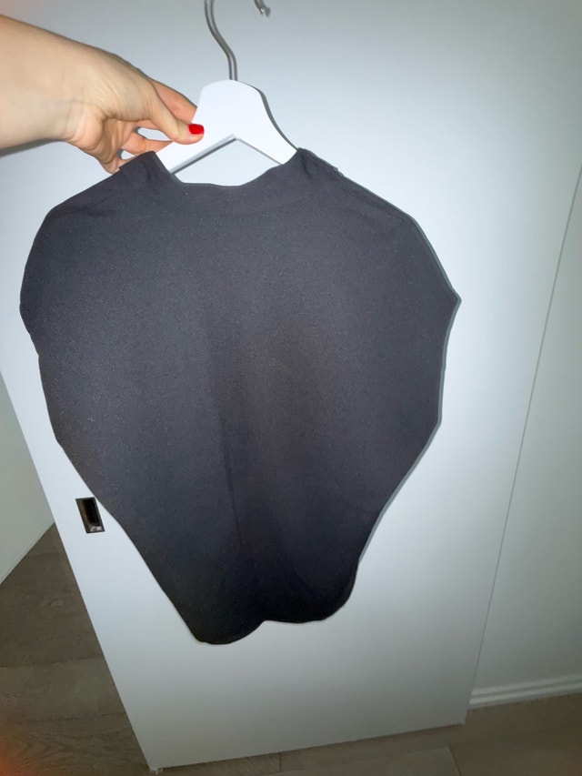 Halston Black Blouse - photo 2