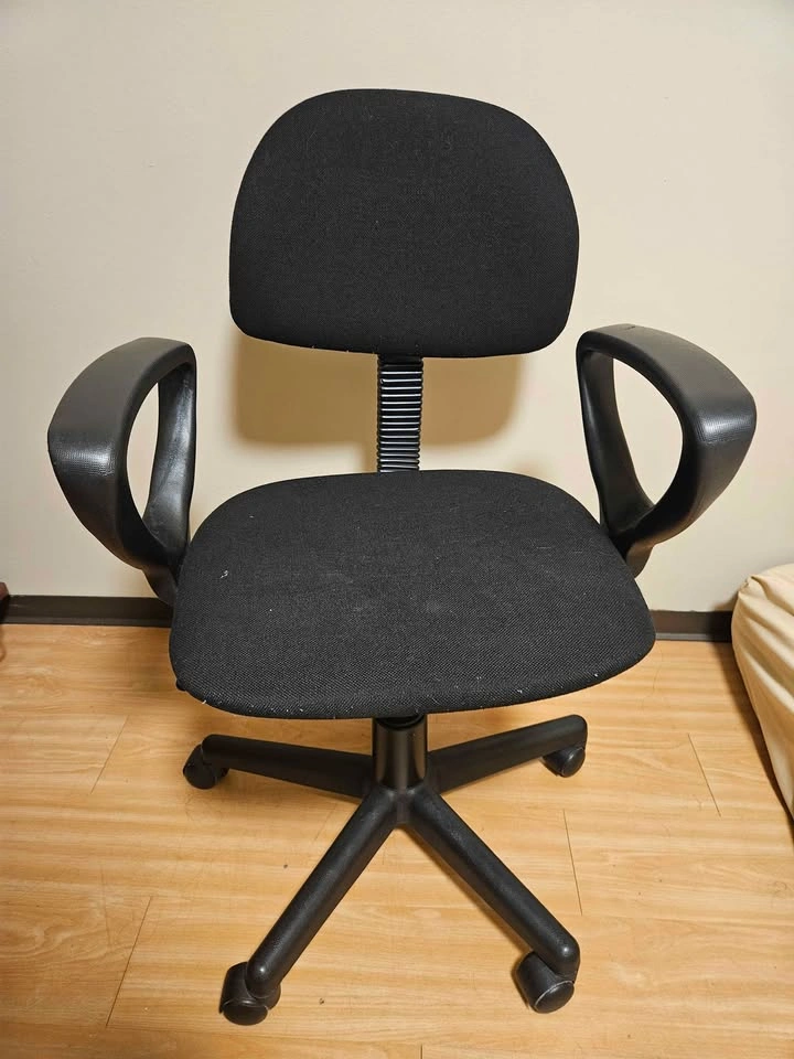 Wood Computer Desk and Black Office Chair - photo 4