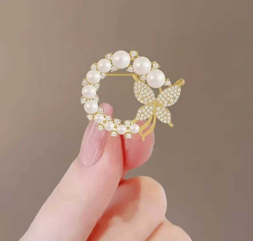 Timeless Pearl Circle Pin with Sparkling Butterfly - photo 4