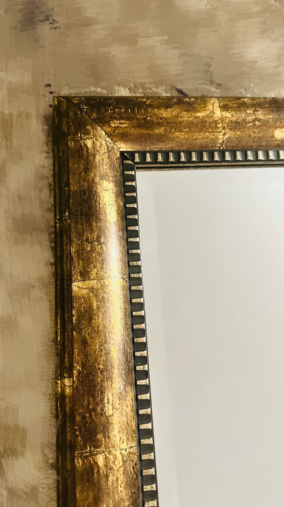 Gold Framed Wall Mirror – Classic Style - photo 2