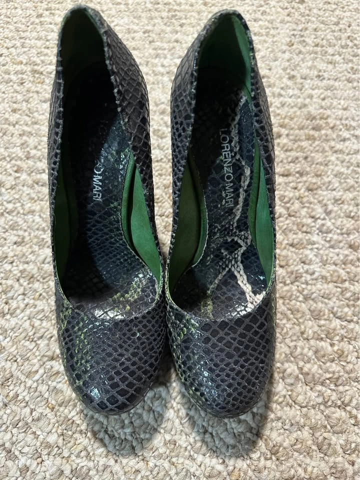 7 Pairs Ladies Shoes Size 7 - photo 3