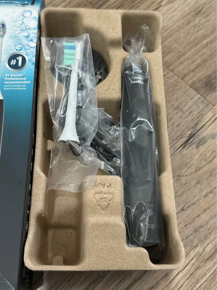 NEW Philips Sonicare 4100 Rechargeable Toothbrush - photo 3