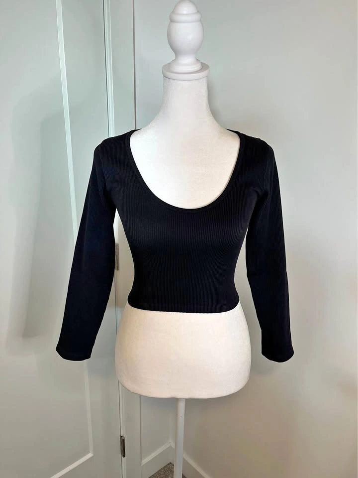 ZARA Ribbed Scoop Neck Long Sleeve Women's Top