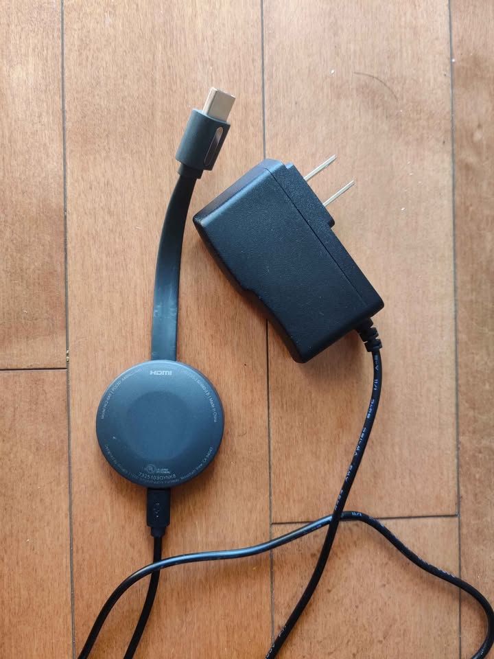Google Chromecast (2nd generation) - photo 2