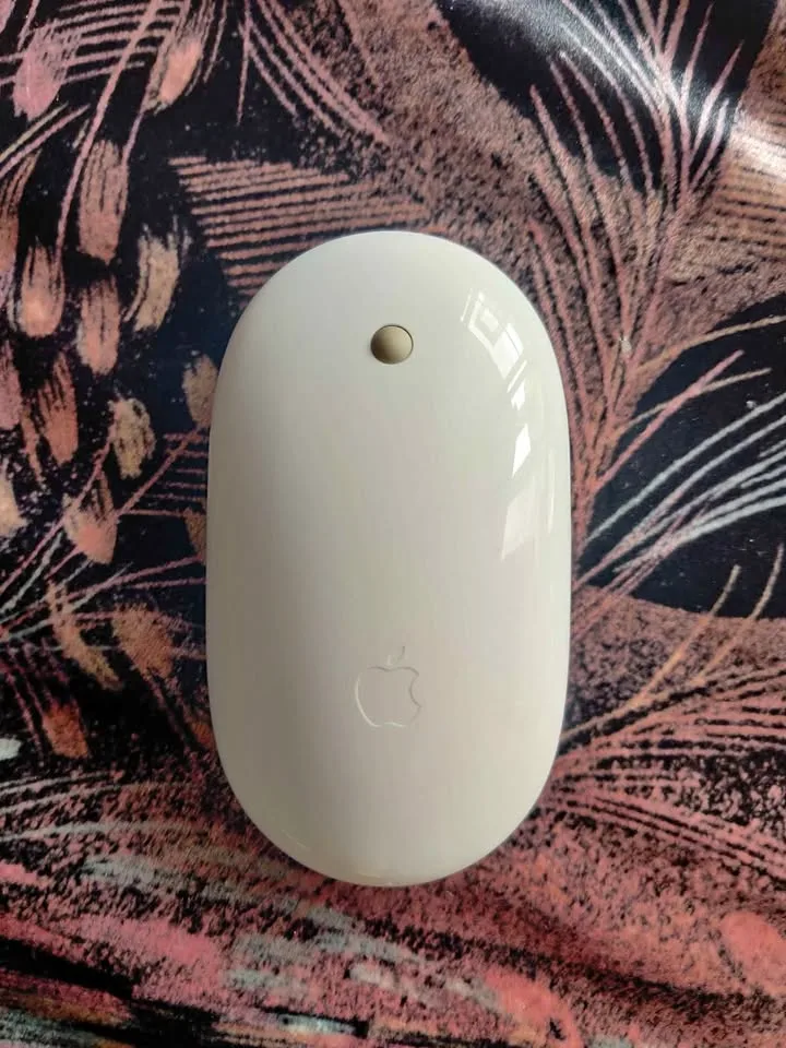 Apple A1197 Mighty Mouse - Bluetooth - Wireless