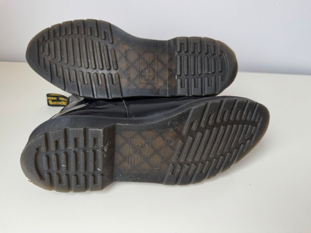 Dr. Martens Bianca Boots - Size 8 - photo 5