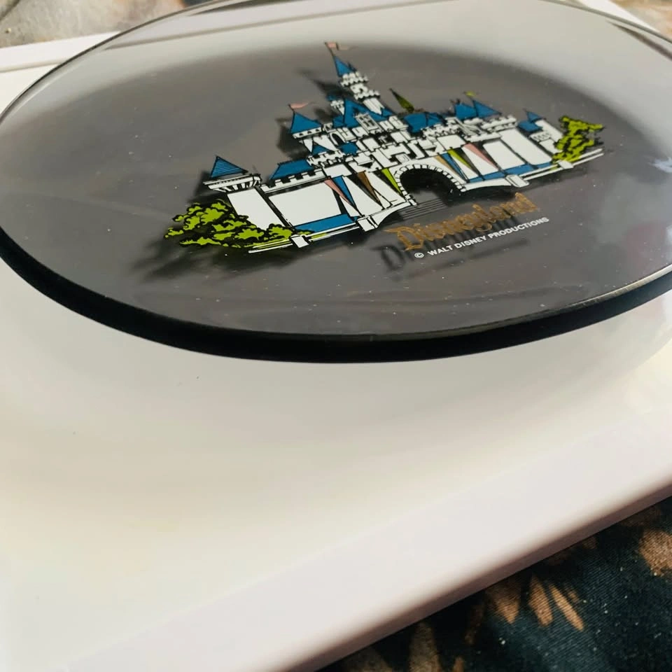 Vintage Disneyland Plate - photo 3