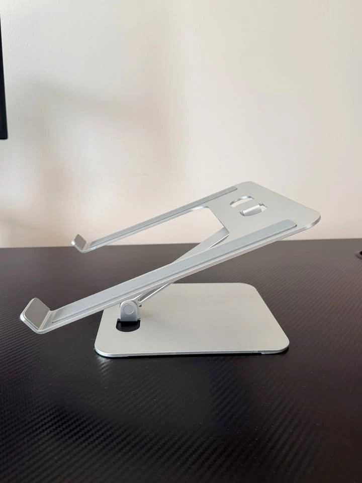 Adjustable Aluminum Laptop Stand - photo 2