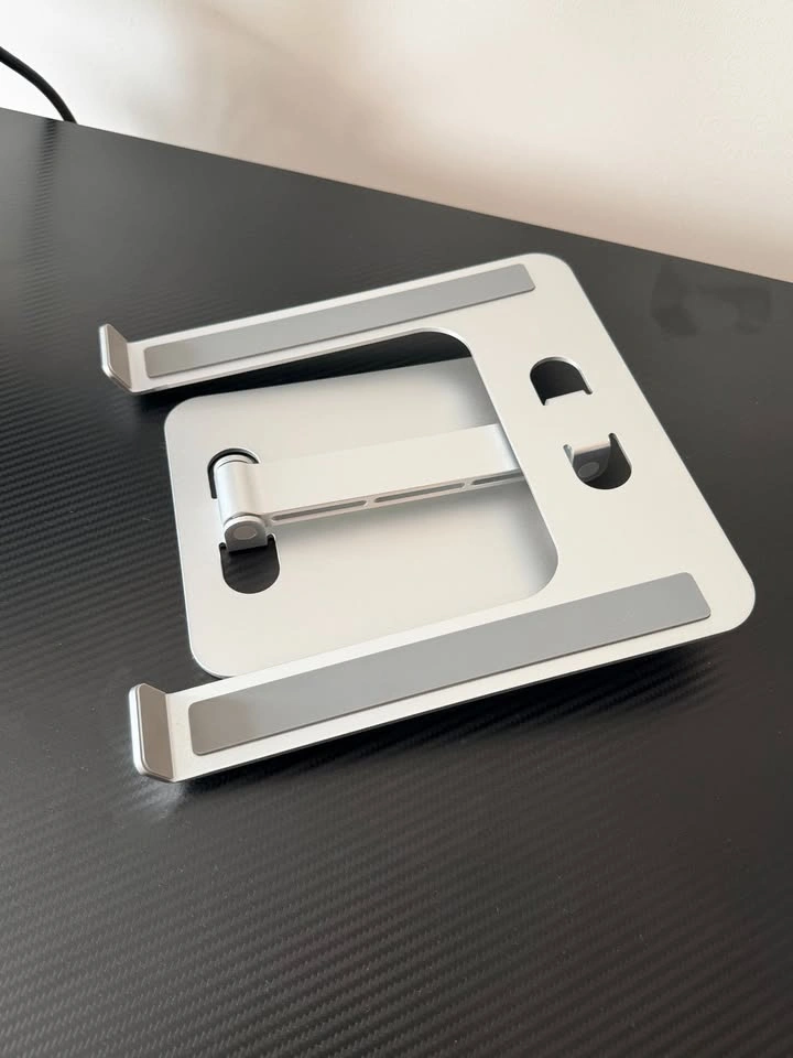 Adjustable Aluminum Laptop Stand - photo 3