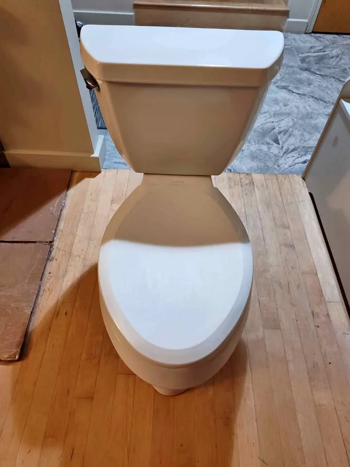 KOHLER ELONGATED TOILET