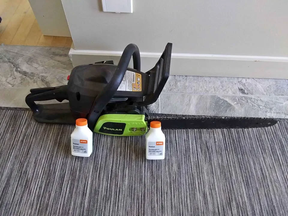 POULAN 16" 38CC GAS CHAINSAW