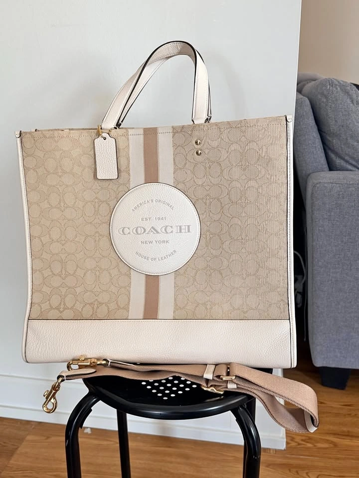 COACH Dempsey Tote 40 - Signature Canvas & Leather