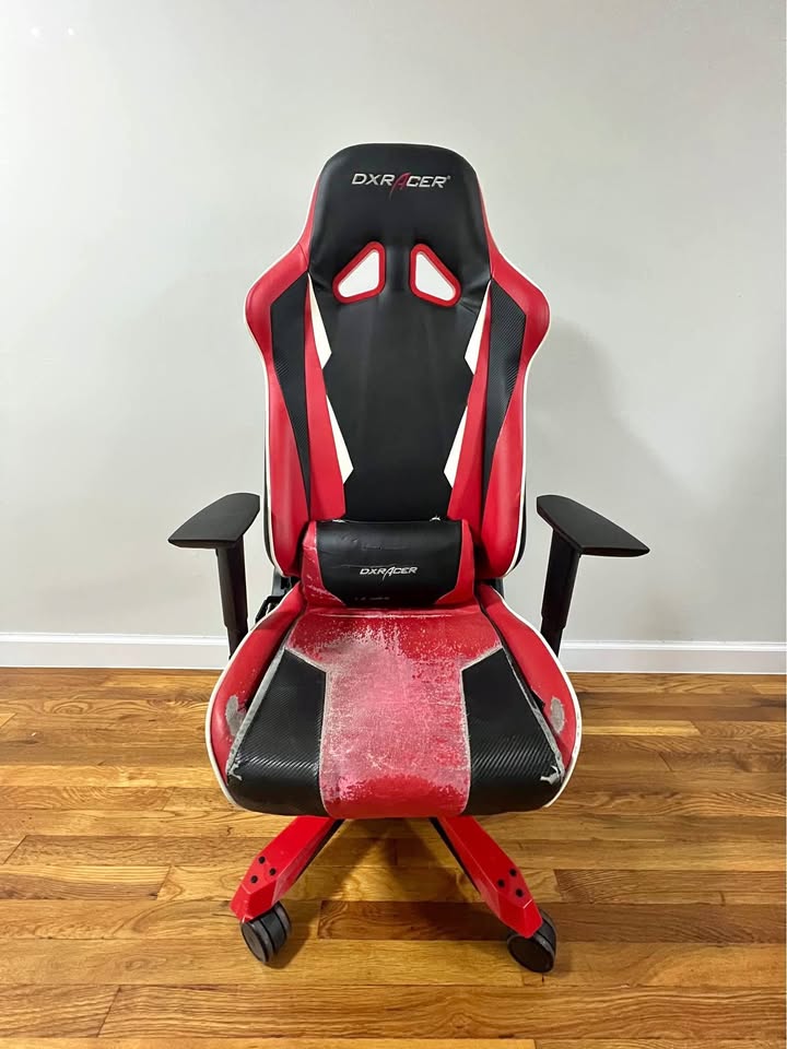 DX Racer Gaming Chair