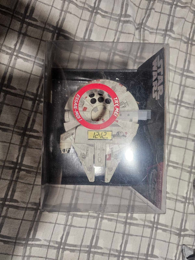 Star Wars Millennium Falcon Clock