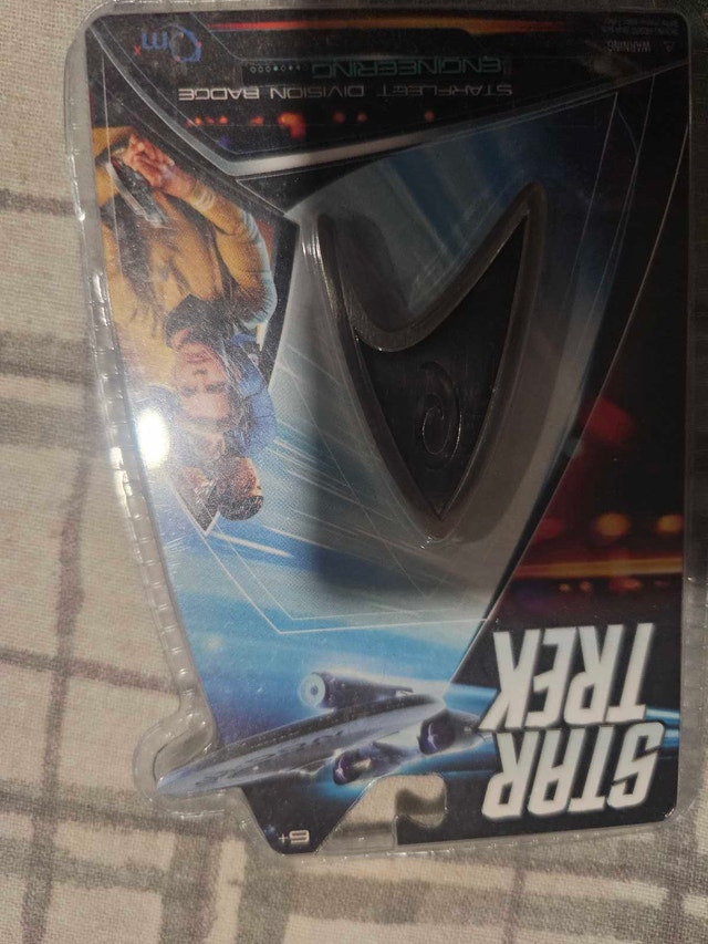 Star Trek Badge - photo 4