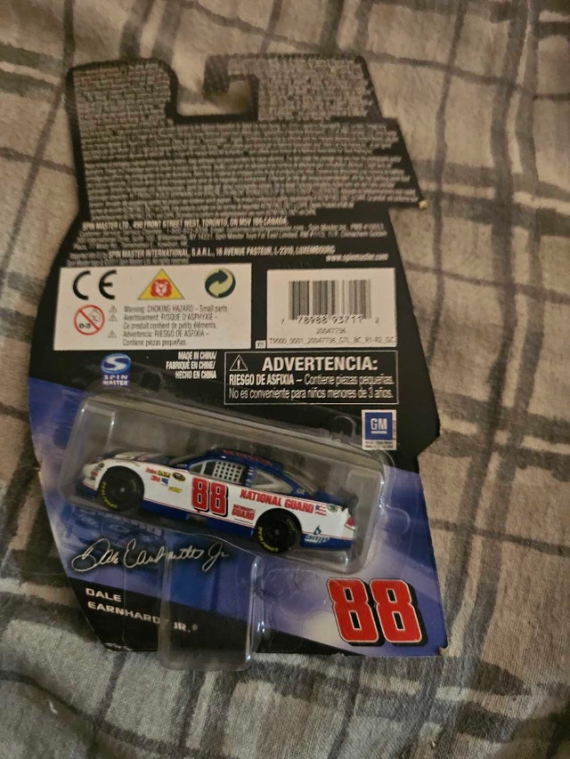 Dale Earnhardt Jr. Diecast #88 - photo 2