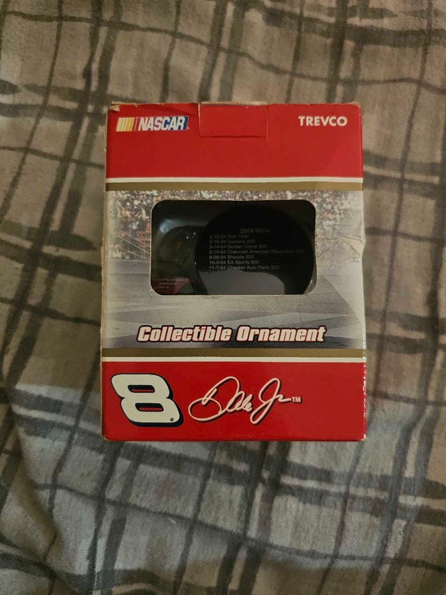 Dale Earnhardt Jr. #8 NASCAR Ornament 2005 - photo 2