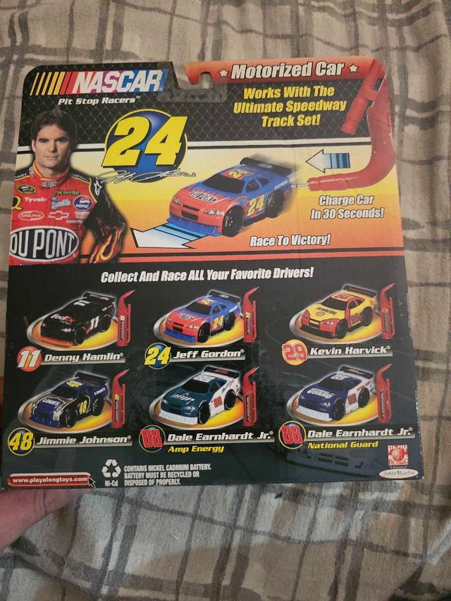 Jeff Gordon Nascar #24 Pit Stop Racers Set - photo 2