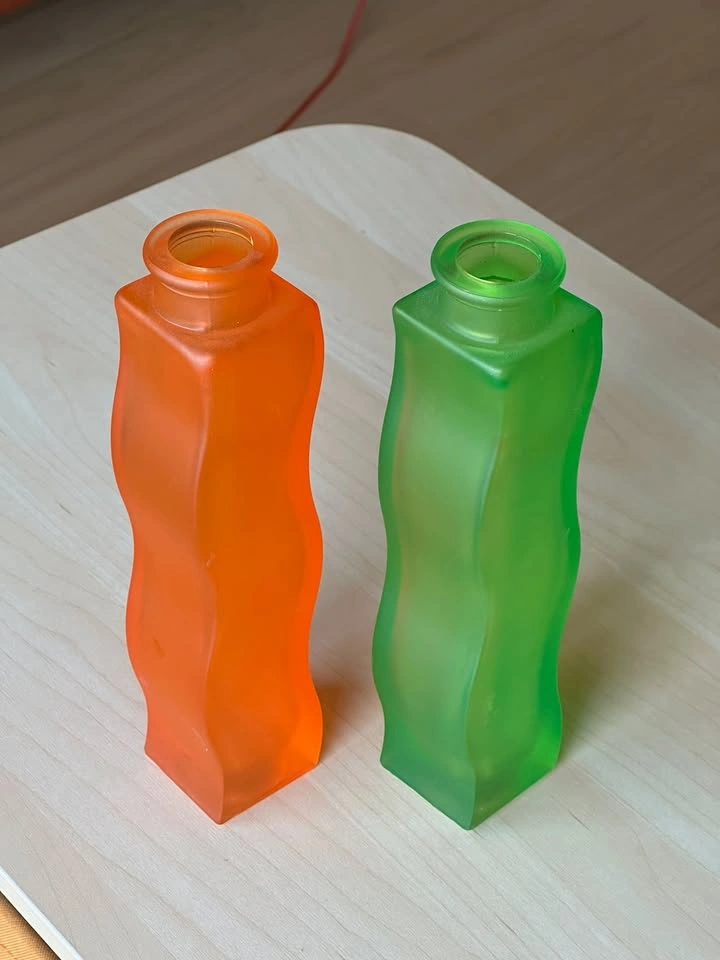 IKEA Wavy Frosted Vertical Vases - Orange & Green - photo 2