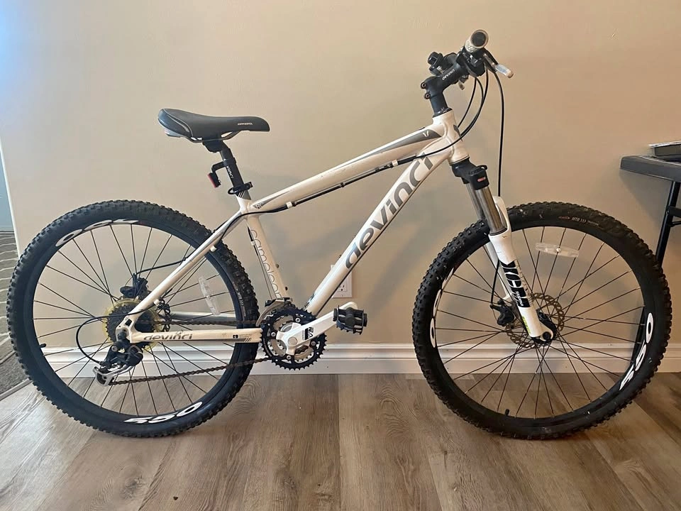 Devinci Cameleon Mountain Bike 26” Disc Brake Hardtail