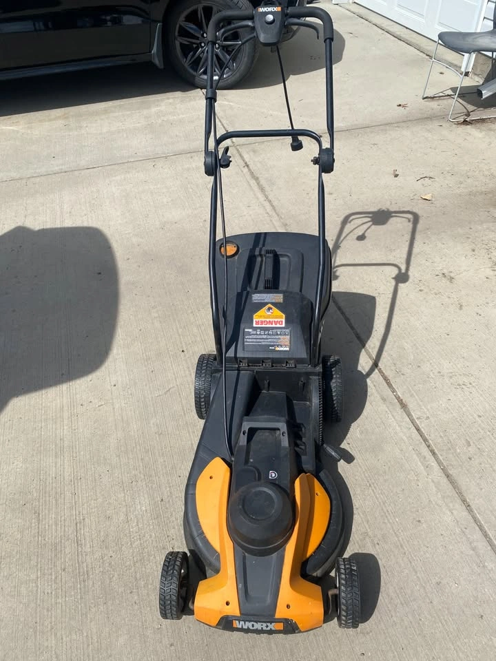 WORX Electric Lawn Mower with Bag - photo 2