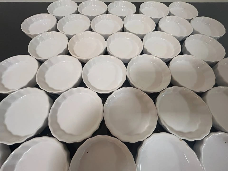 33 Small White Ceramic Appetizer / Dessert Dishes - photo 2