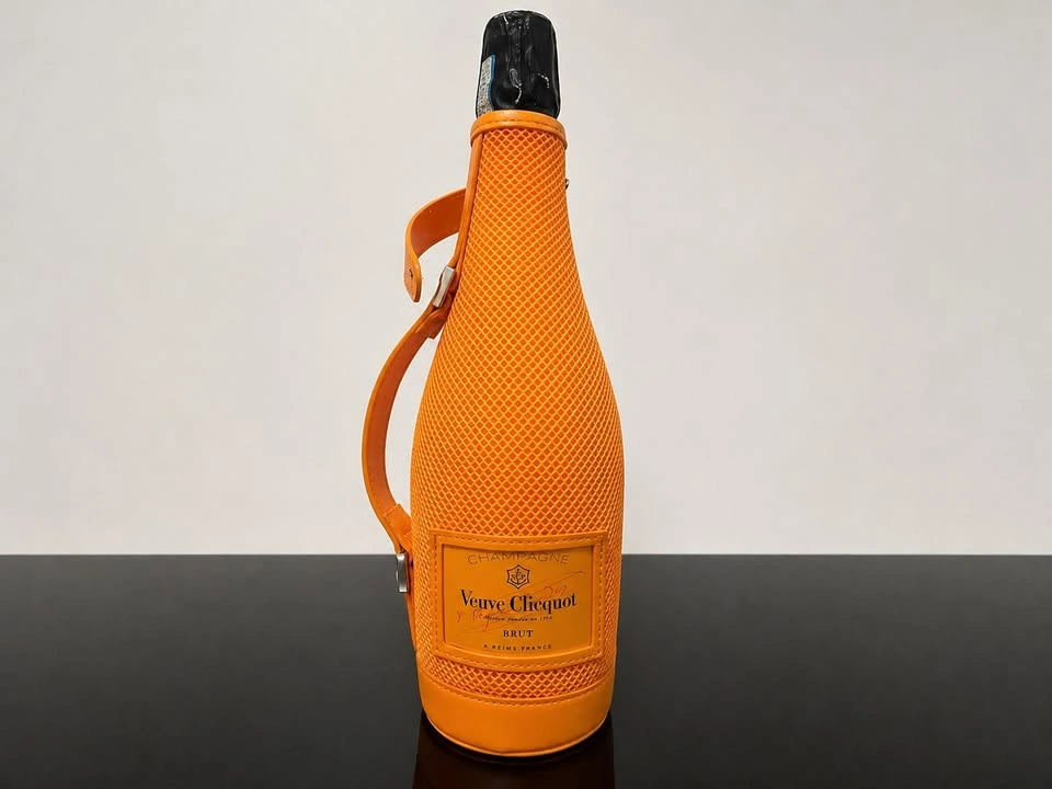 Veuve Clicquot Champagne Accessories Bundle – Ice Jackets, LED C - photo 4