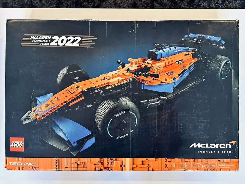 LEGO Technic McLaren Formula 1 Race Car 42141