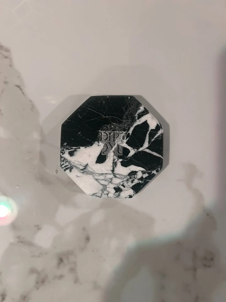 Diptyque Antique Marble Candle Lid + Octagonal Stand - photo 4