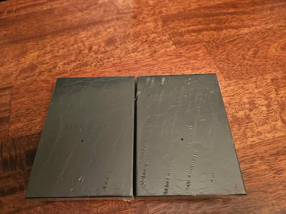 NEW & SEALED: Minimalist RFID Wallets – Perfect Father’s Day Gif - photo 2