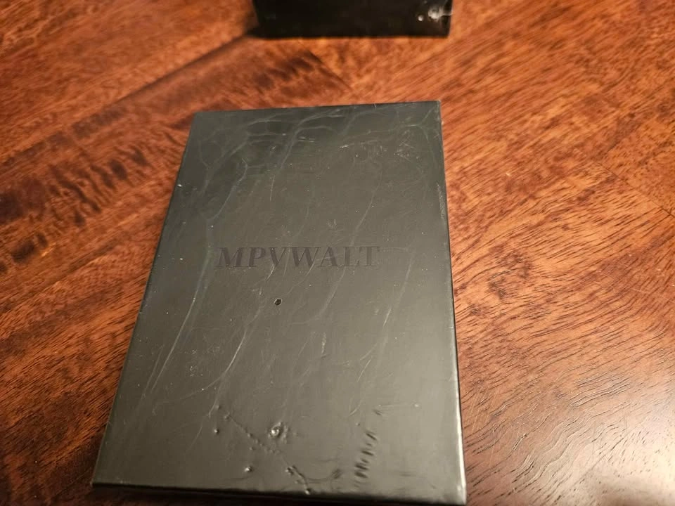 NEW & SEALED: Minimalist RFID Wallets – Perfect Father’s Day Gif - photo 3