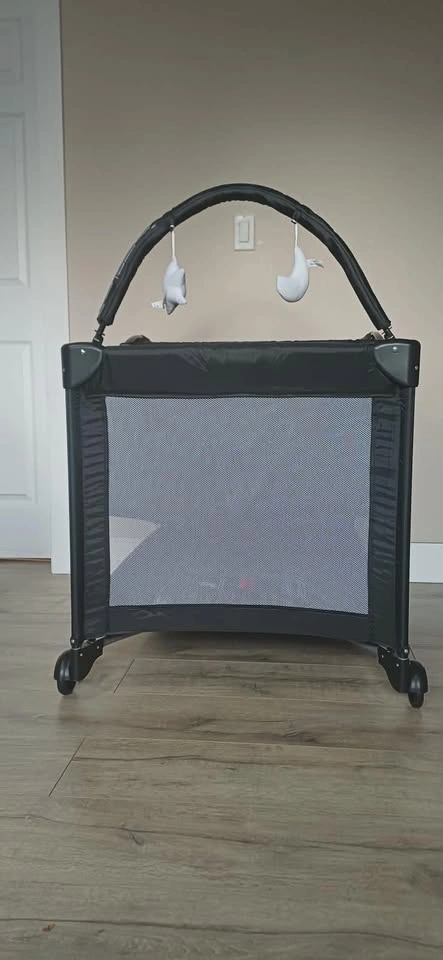 Harmony 0801006NTL Play & Go All-in-One Playard, Black - photo 3